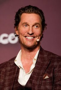 Matthew McConaughey, actores que practican surf